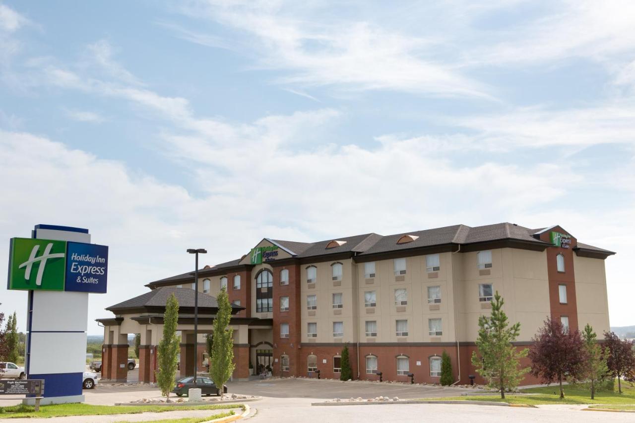 Holiday Inn Express & Suites Drayton Valley By Ihg Buitenkant foto