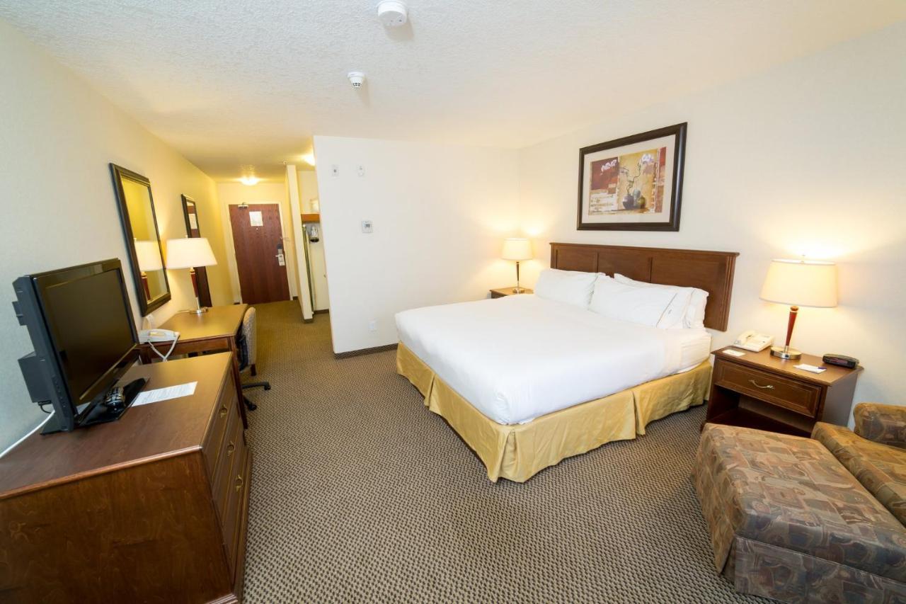 Holiday Inn Express & Suites Drayton Valley By Ihg Buitenkant foto