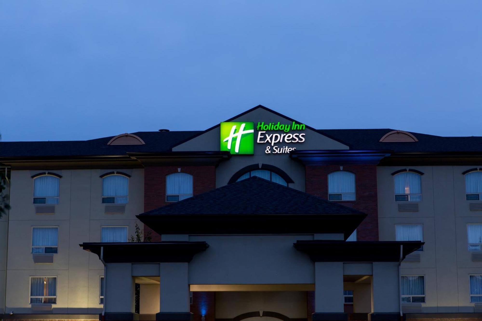 Holiday Inn Express & Suites Drayton Valley By Ihg Buitenkant foto