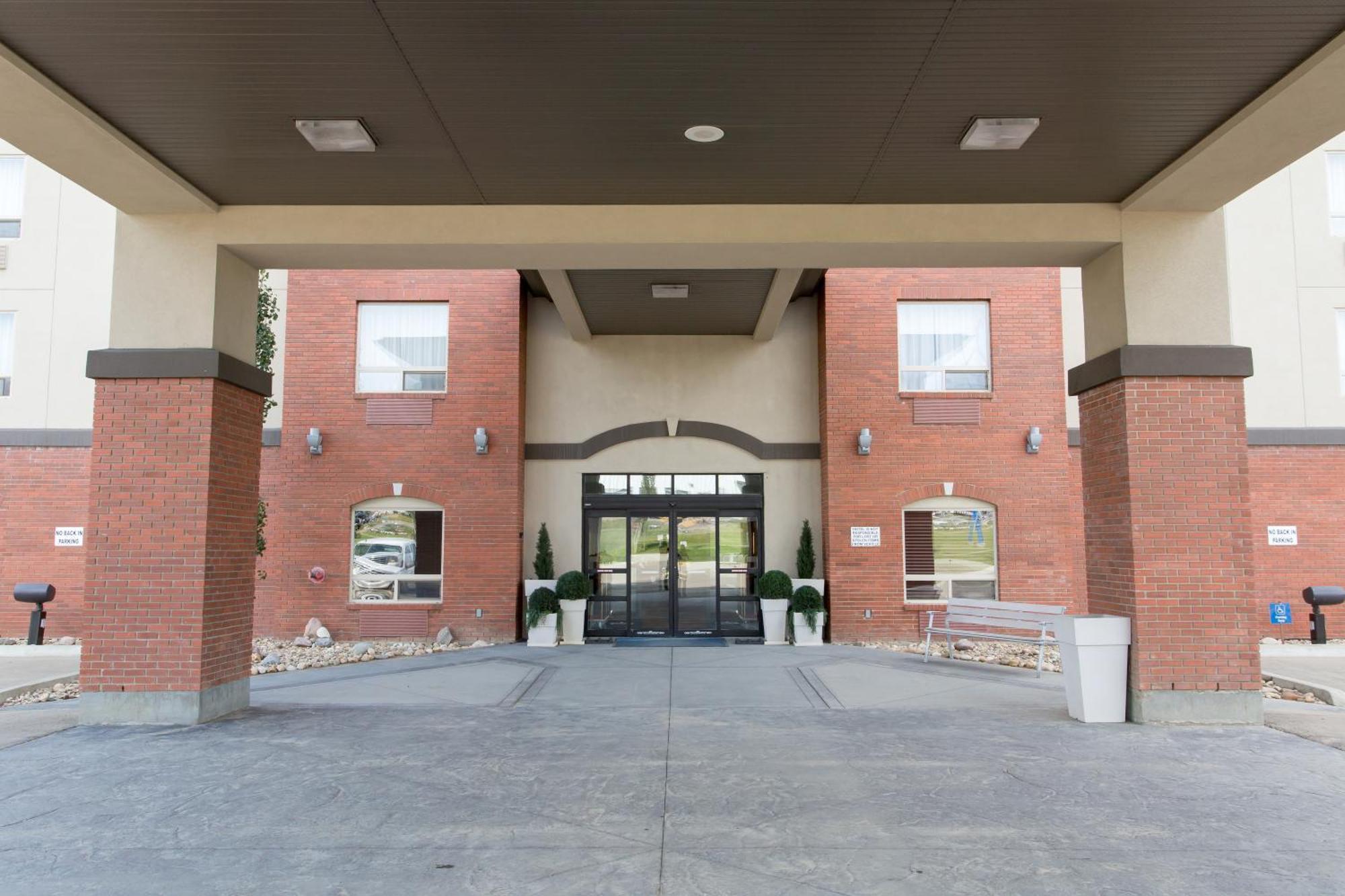 Holiday Inn Express & Suites Drayton Valley By Ihg Buitenkant foto