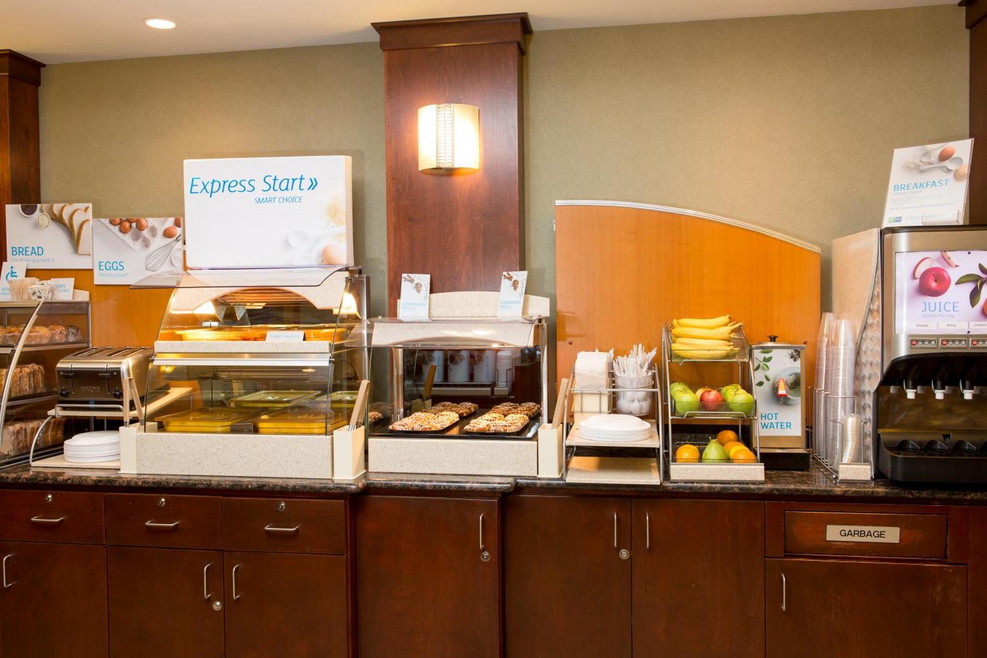 Holiday Inn Express & Suites Drayton Valley By Ihg Buitenkant foto