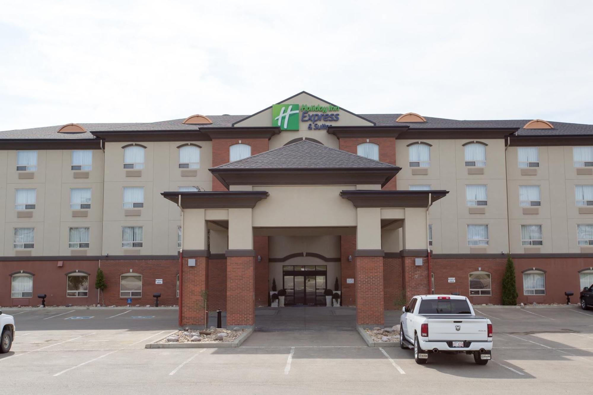 Holiday Inn Express & Suites Drayton Valley By Ihg Buitenkant foto
