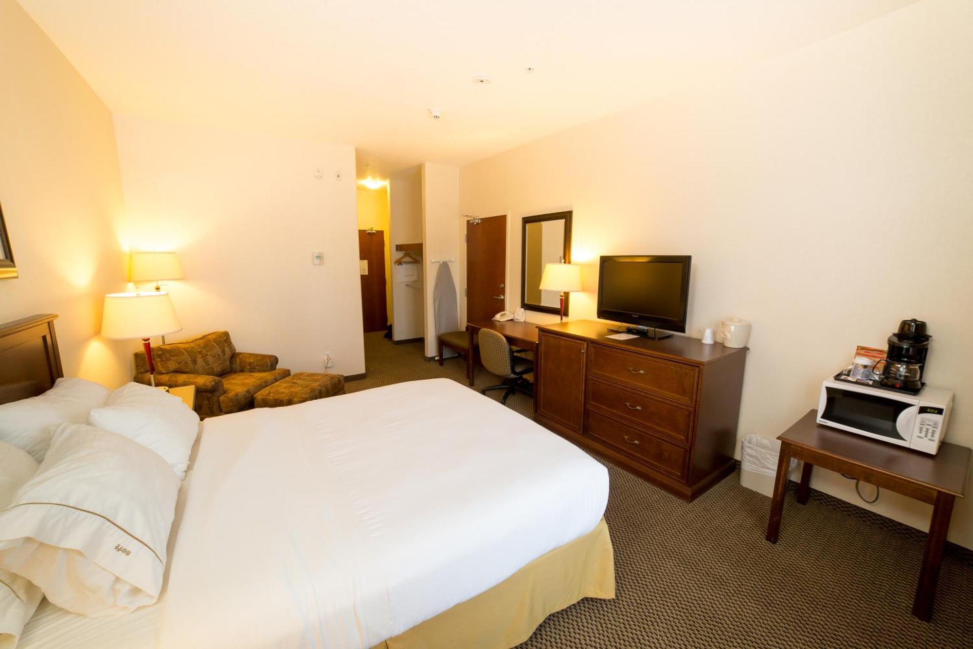 Holiday Inn Express & Suites Drayton Valley By Ihg Buitenkant foto