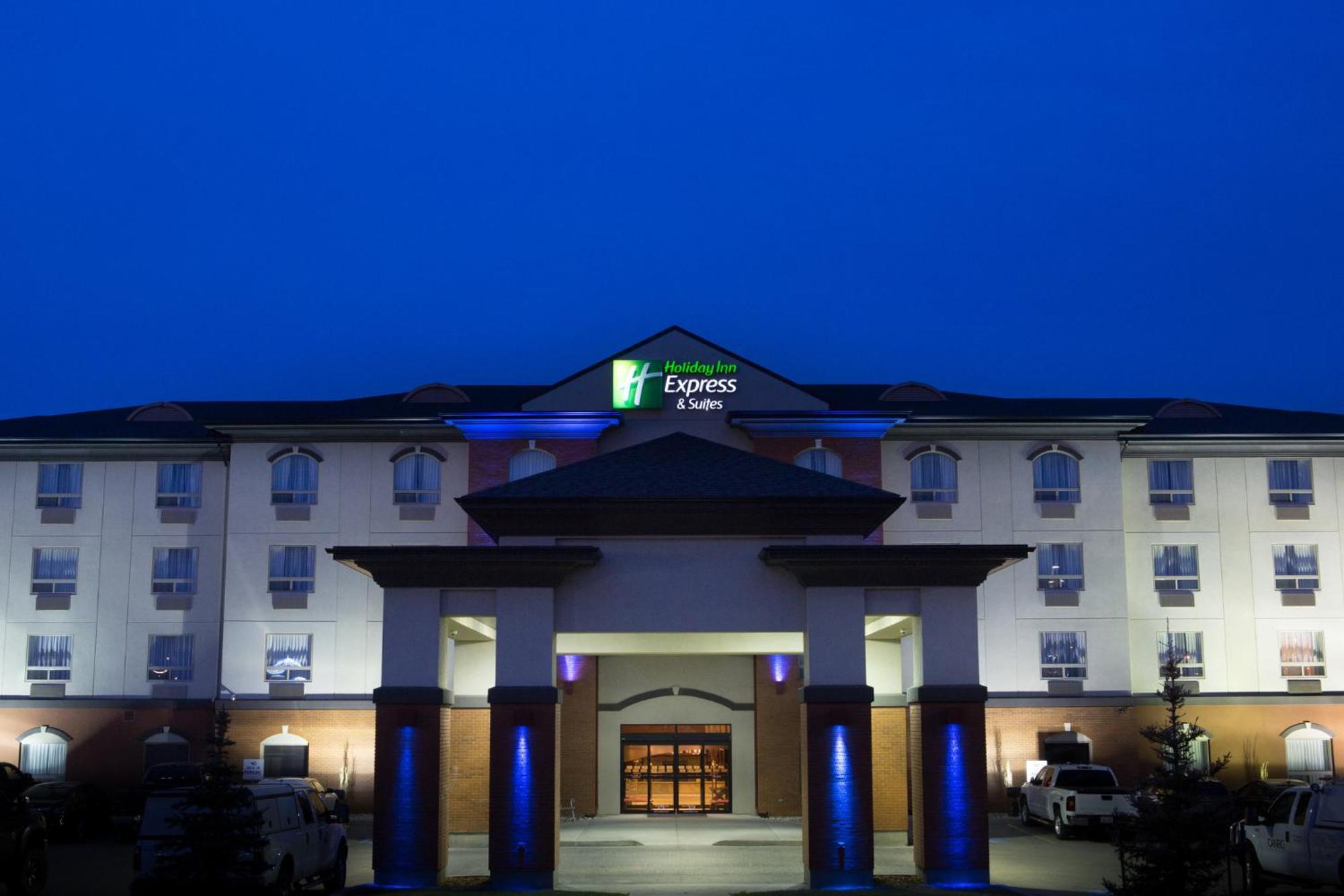 Holiday Inn Express & Suites Drayton Valley By Ihg Buitenkant foto
