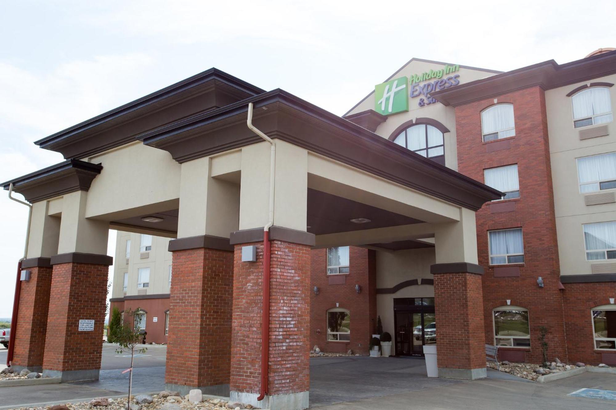 Holiday Inn Express & Suites Drayton Valley By Ihg Buitenkant foto