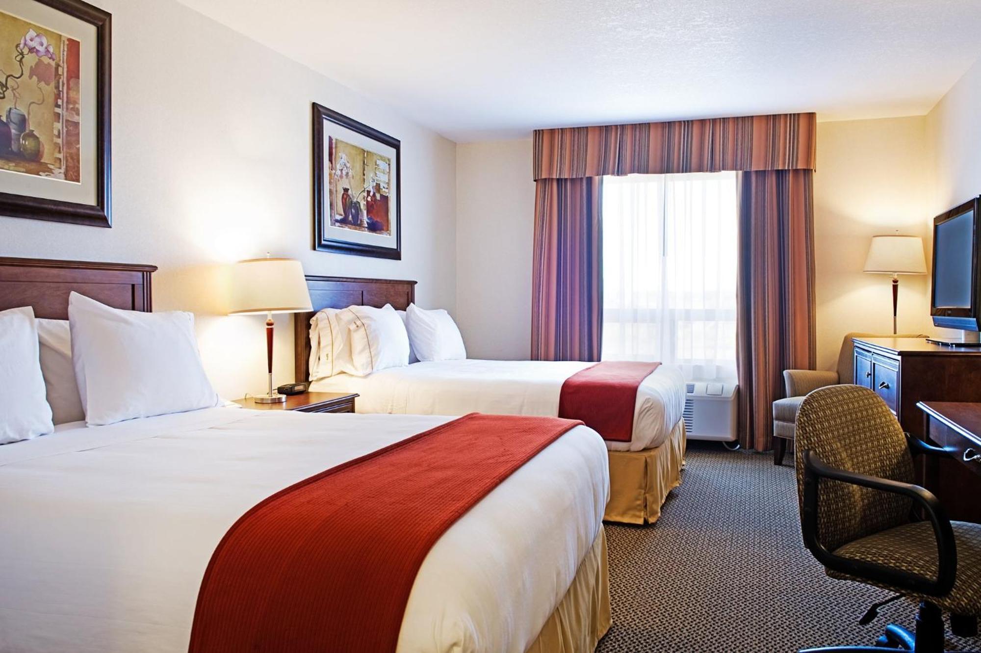 Holiday Inn Express & Suites Drayton Valley By Ihg Buitenkant foto