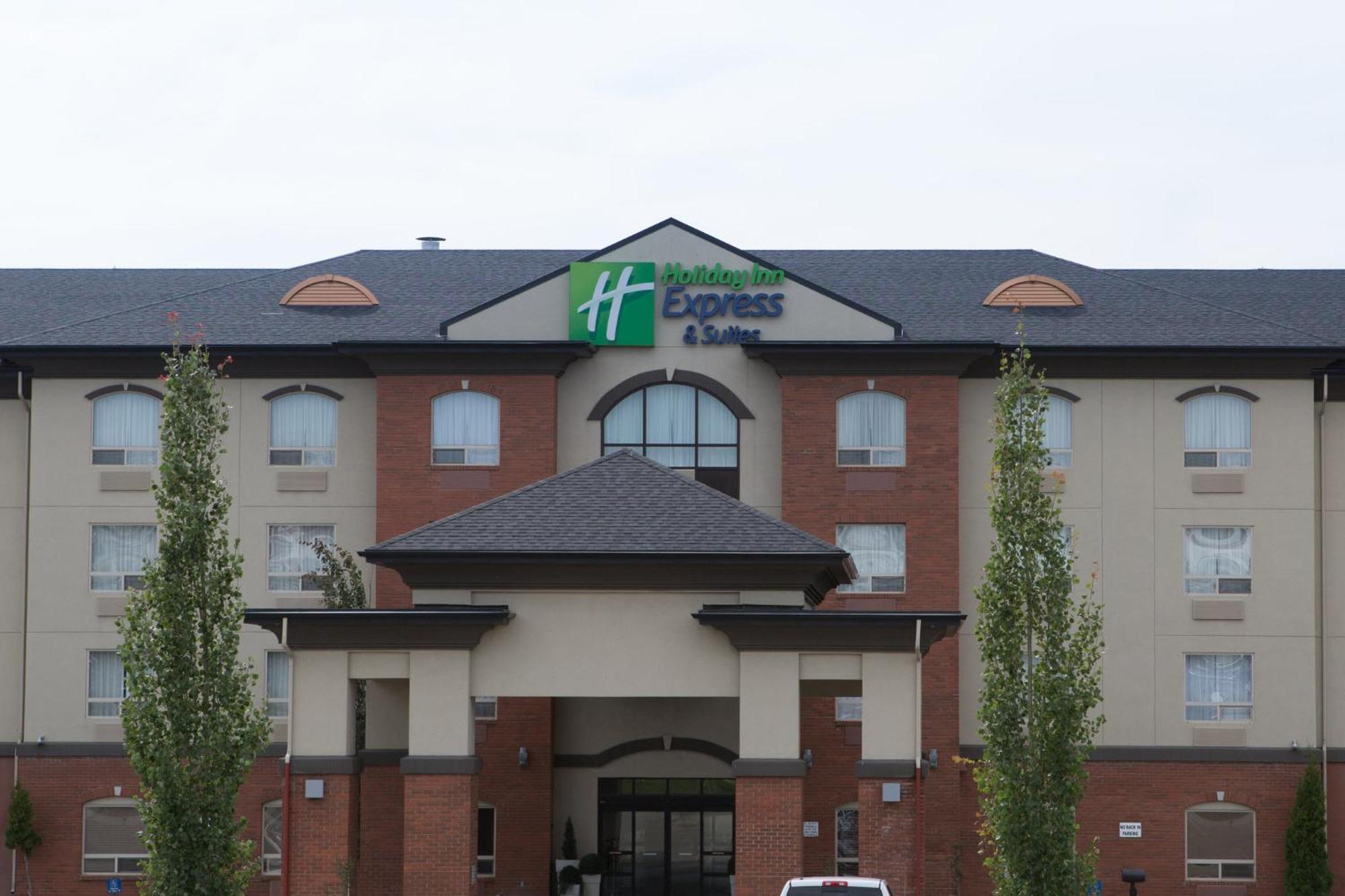 Holiday Inn Express & Suites Drayton Valley By Ihg Buitenkant foto